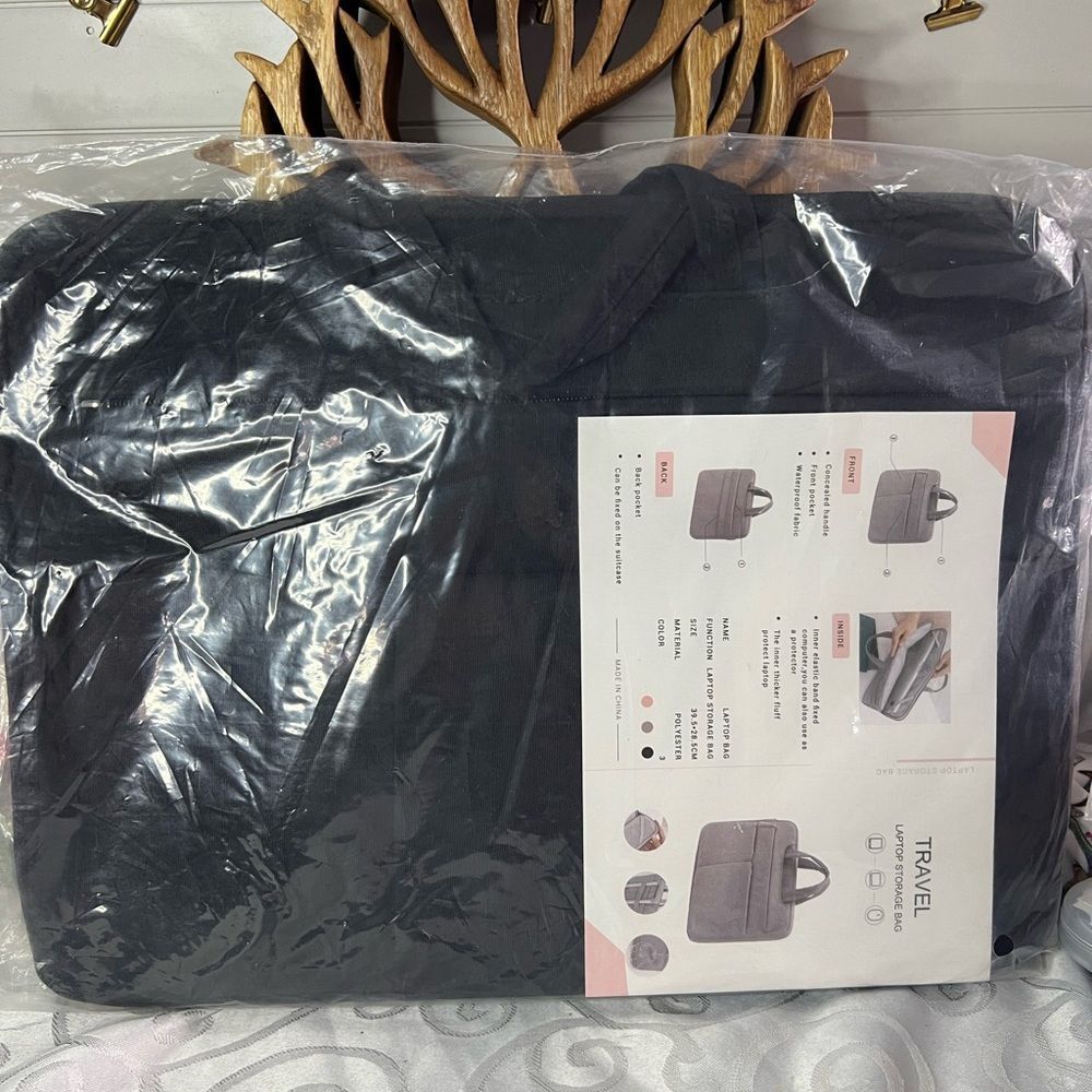 NWT Travel Laptop Bag (Black) - Picture 4 of 4